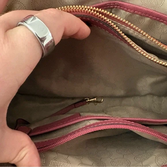Michael Kors Pink Shoulder Bag with Gold Accents - Picture 6 of 7